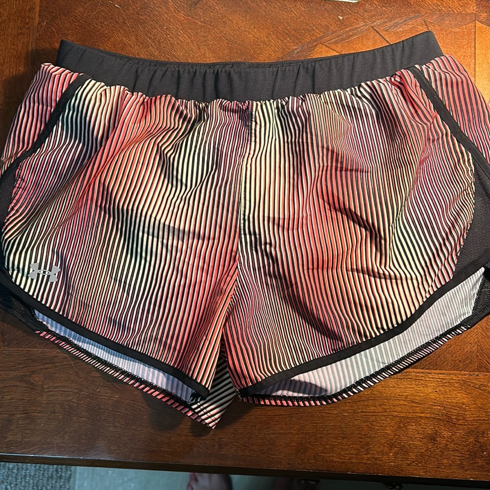 Under Armour XL running shorts striped workout gym wear